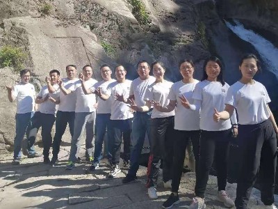 睿寂行空壓機人，嶗山一日游！