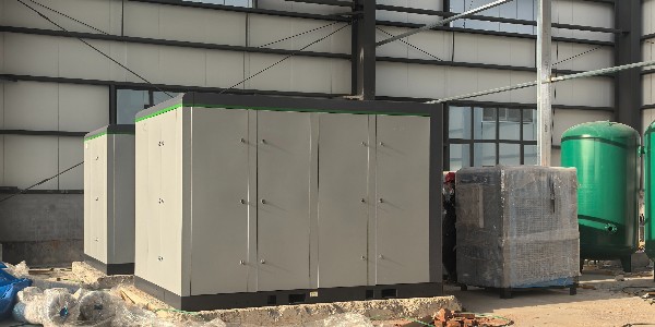兩級(jí)壓縮空壓機(jī)200kW一套安裝完成！睿寂行